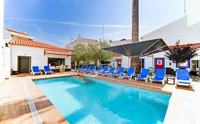 Luxury Palm Suites